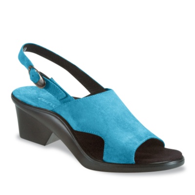 Curvetures Women's 'Flo' Sandals  baltic w/d