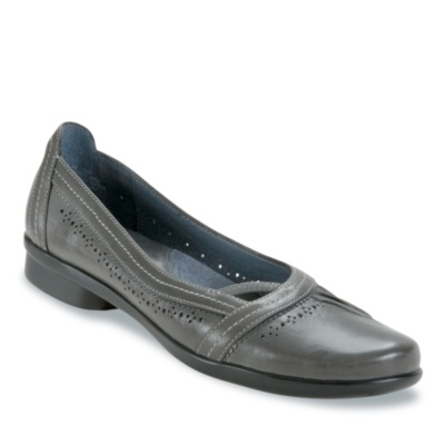 Clarks Women's Nicola Skimmers steel grey w/d