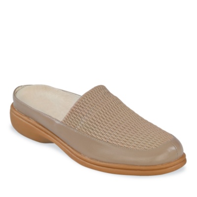 Beacon Women's Carrie Clogs