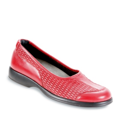 FootSmart Women’s Stretchables Bonnie Slip-Ons - 71740