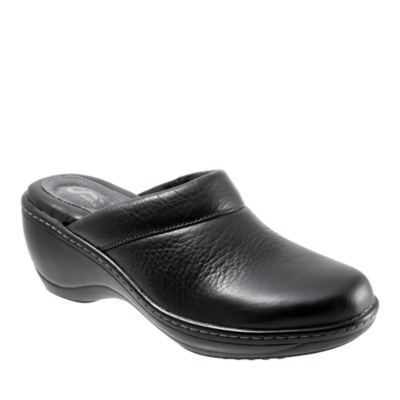 SoftWalk Women's Murietta Clogs