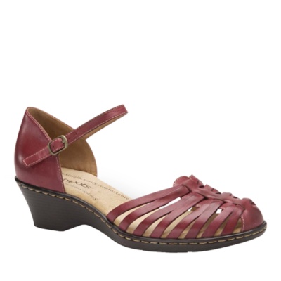 SoftSpots Womens Tatianna Ankle Strap Huaraches  wine ww/2e-3e
