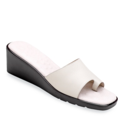 Walking Cradles Women's Jewel Toe Thongs