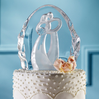 Glass Wedding Cake Toppers on Symbol Of Love Wedding Cake Topper   Glass Couple Wedding Cake Top