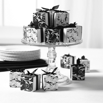 Reversible Flourish Wrap Favor Boxes