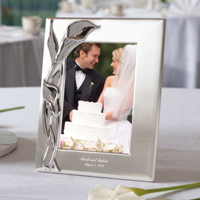 Wedding Ceremony  on Calla Lily Personalized Wedding Frame   Wedding Photo Frames