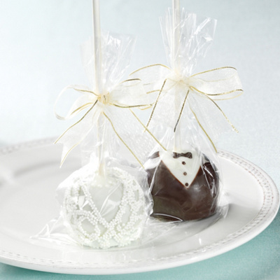 Edible Favors on Bride And Groom Brownie Pops Favor   Candy Favors