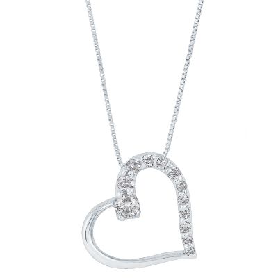 1/4ct TW Graduated Heart-Shaped Diamond Pendant