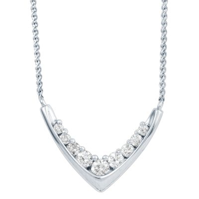 1/2ct TW Graduated Diamond Pendant