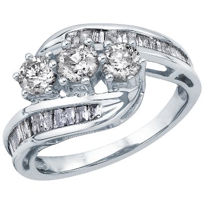 1 1/2ct TW Three-Diamond Ring