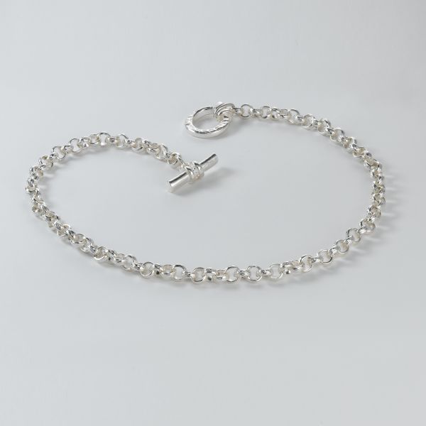 Department 56 Thick Choker
