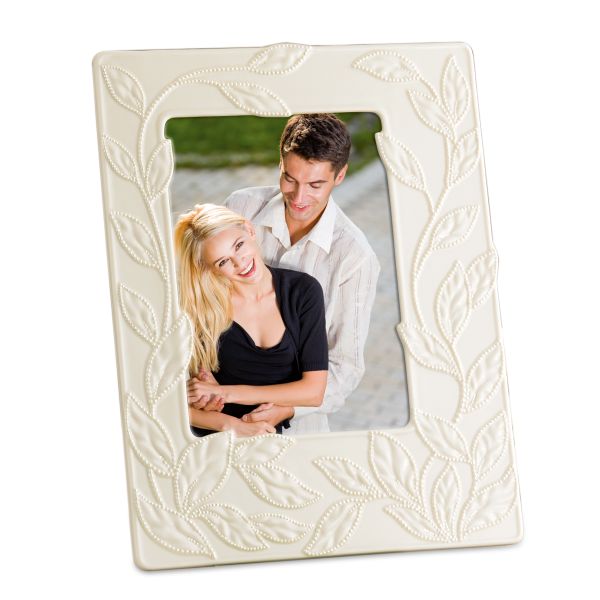 "Lenox Portrait Gallery™ Pearly Leaf 5x7 Frame"
