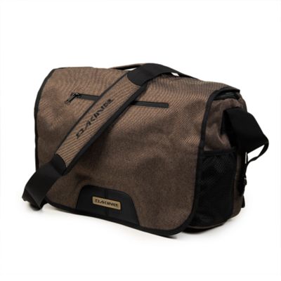 Dakine-Messenger-SL-Pack