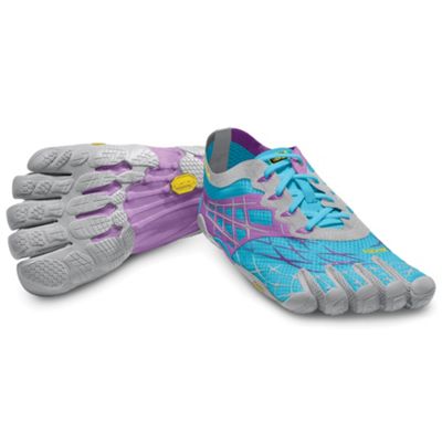 stores that sell vibram five fingers near me