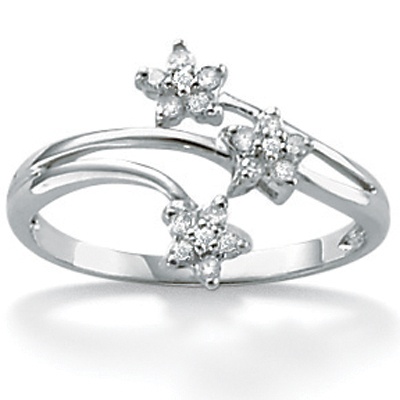 Diamond Accent 10k Star Ring