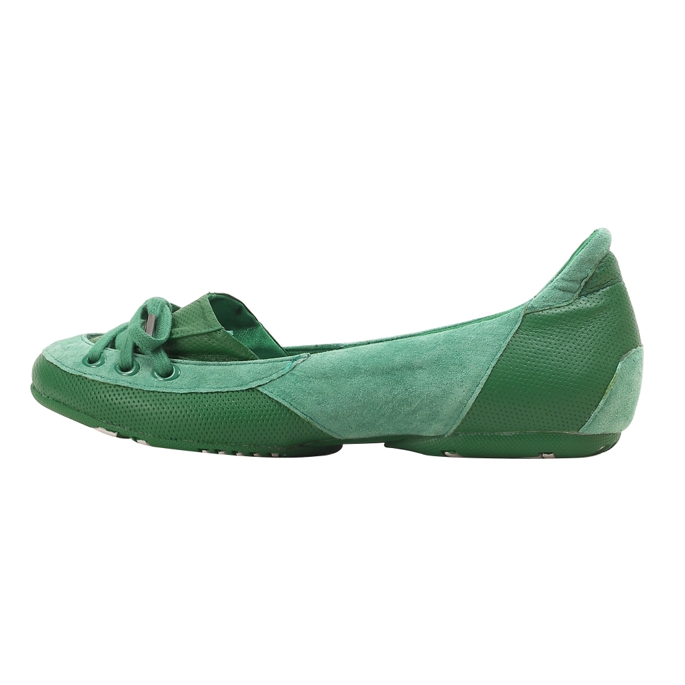 Diesel On String Slip-On Shoes - Women - ShoeBacca.com