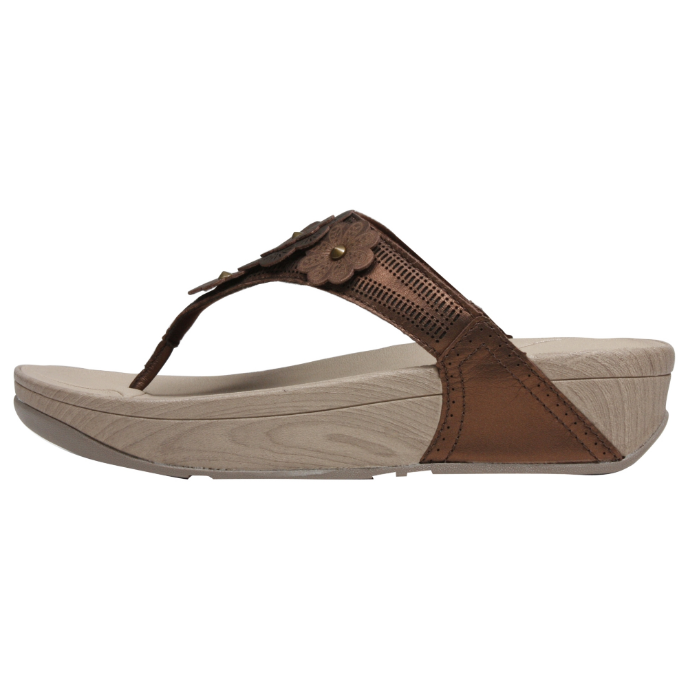 FitFlop Fiorella Toning Shoe - Women - ShoeBacca.com