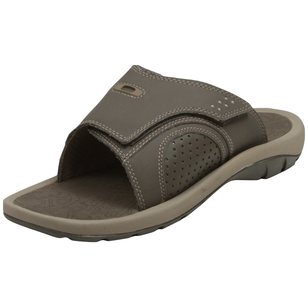 Oakley Supercoil Slide 3 Sandals - Men - ShoeBacca.com