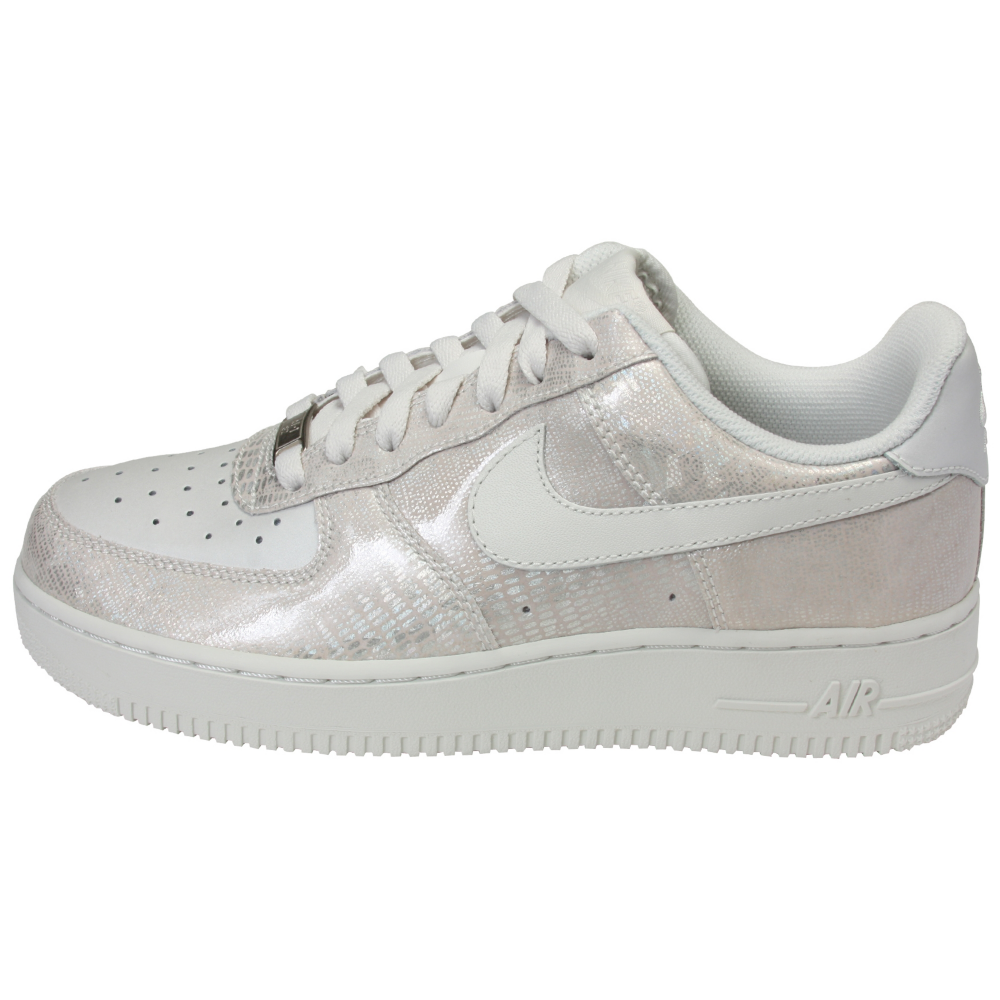 Nike Air Force 1 '07 Retro Shoes - Women - ShoeBacca.com