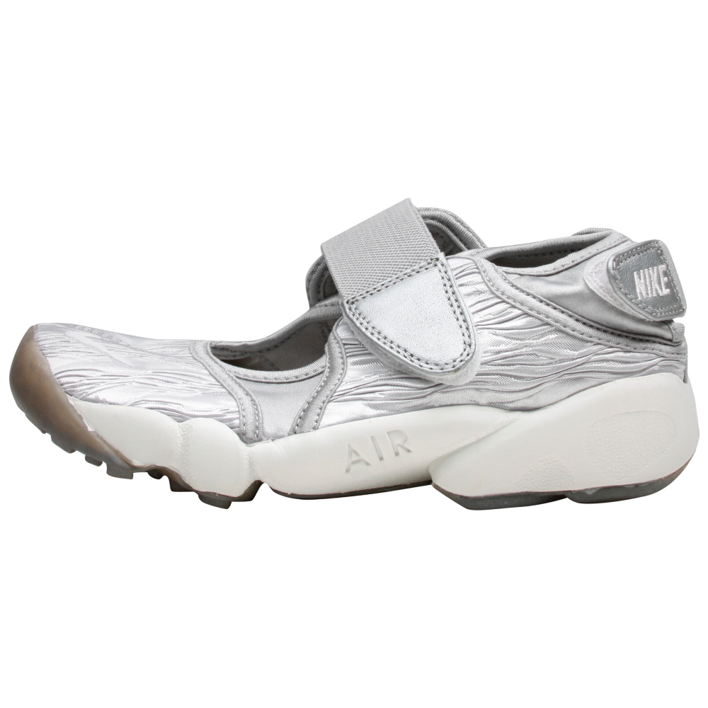 Nike Air Rift Trail Running Shoes - Women - ShoeBacca.com