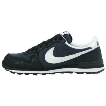 Nike Internationalist