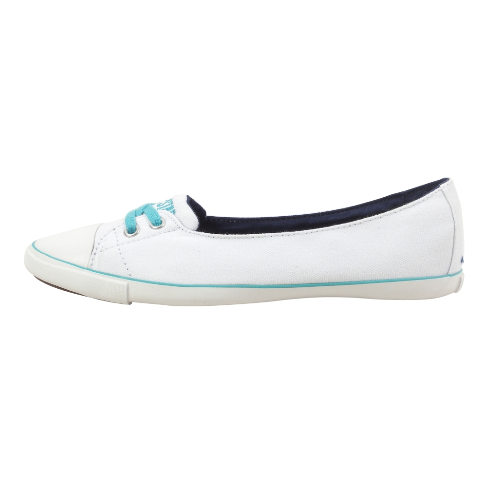 Converse All Star Light Skimmer Slip-On Shoes - Women - ShoeBacca.com