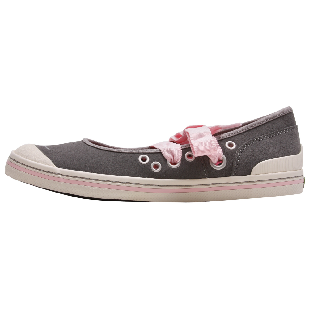 Simple Carousel Grommet Athletic Inspired Shoes - Women - ShoeBacca.com