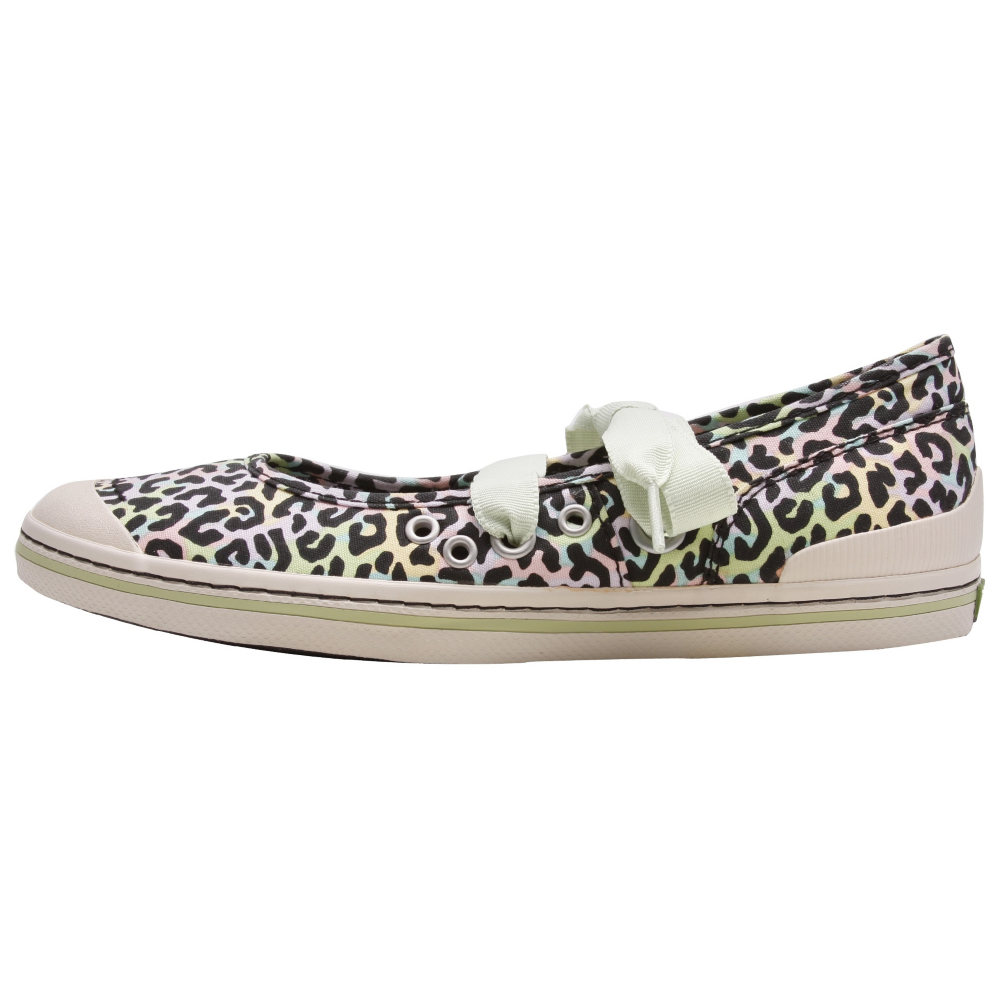 Simple Carousel Leapord Athletic Inspired Shoes - Women - ShoeBacca.com