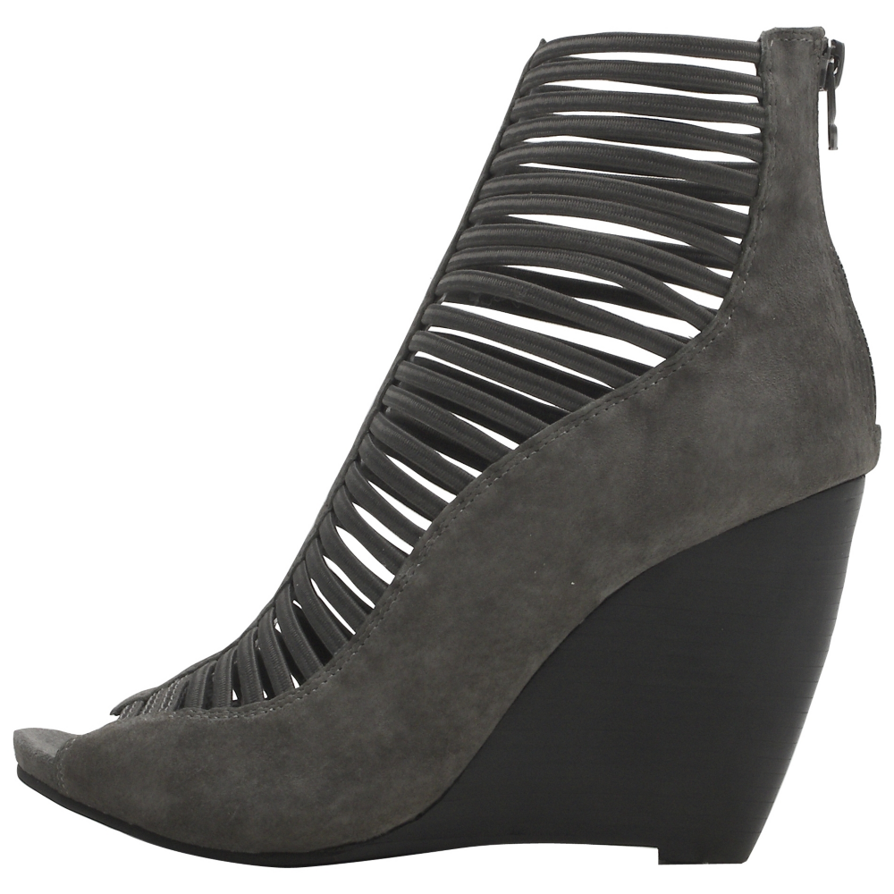 MIA Trapeze Wedges - Women - ShoeBacca.com