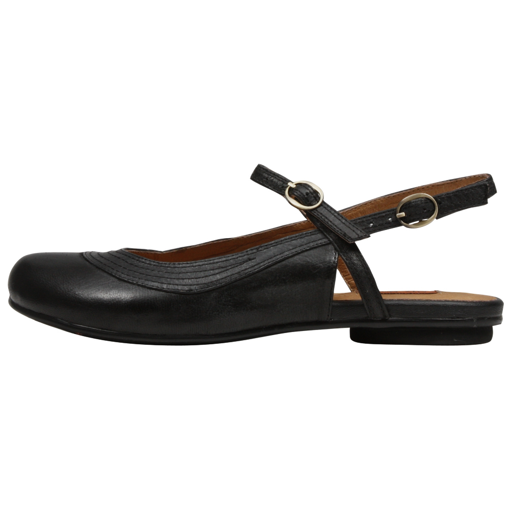 Miz Mooz Dakota Flats Shoe - Women - ShoeBacca.com