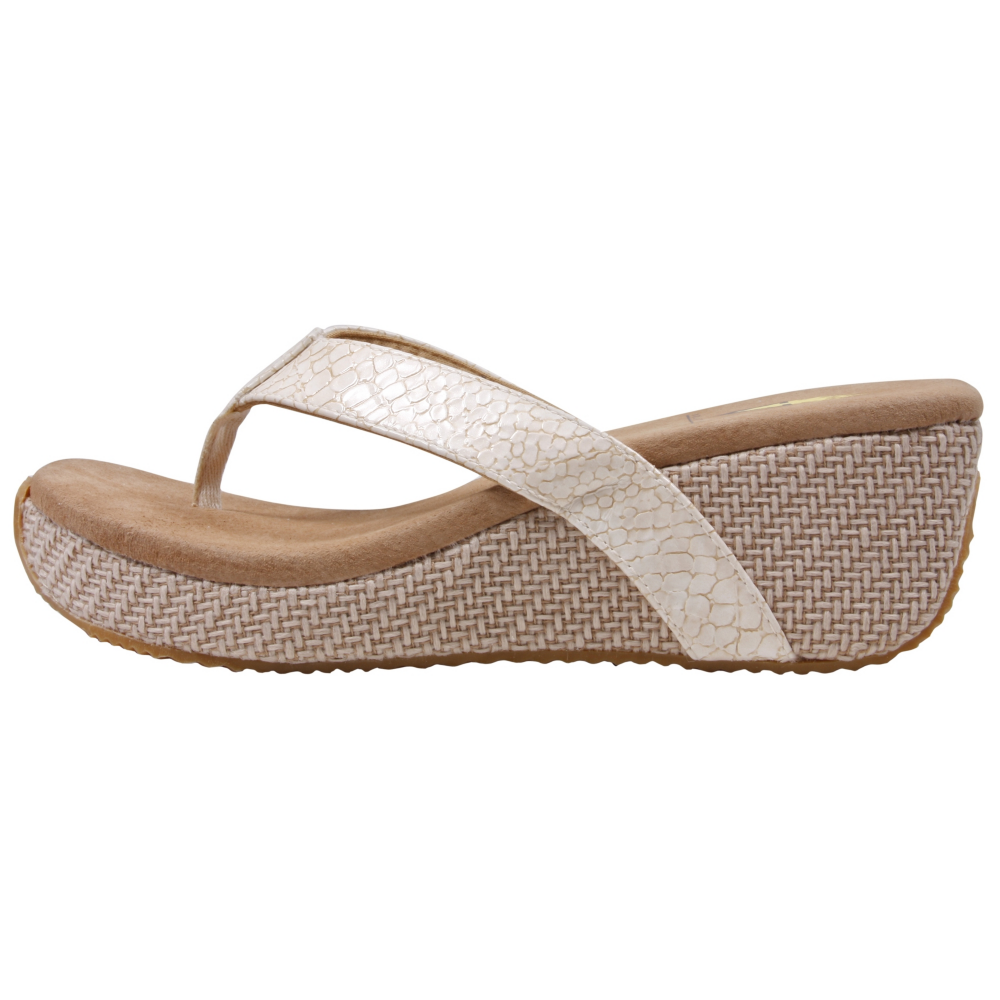 Volatile Jessica Sandals - Women - ShoeBacca.com