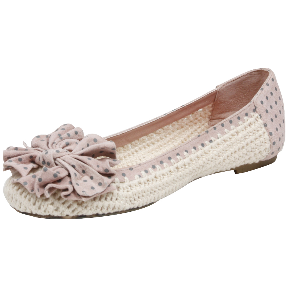 Betsey Johnson Tammiee Flats Shoe - Women - ShoeBacca.com