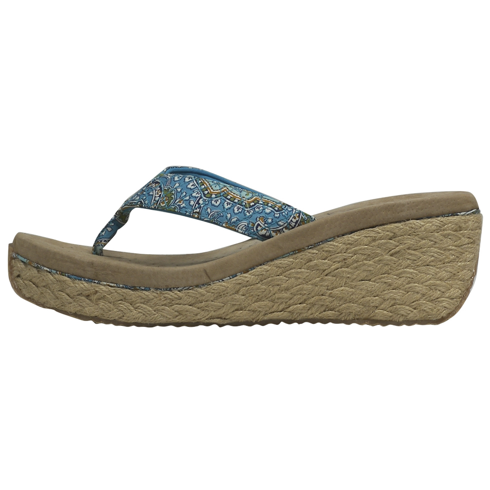 Volatile Taurus Sandals Shoe - Women - ShoeBacca.com