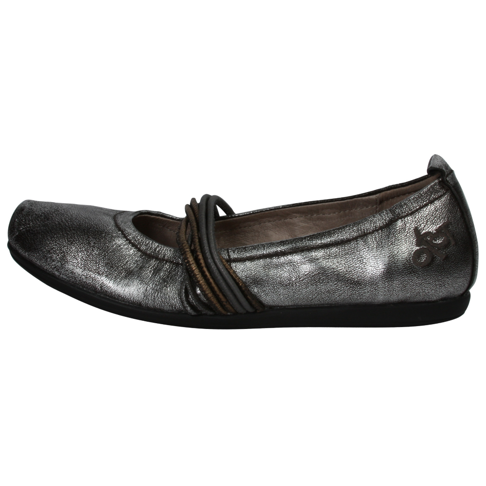 OTBT Newton Slip-On Shoes - Women - ShoeBacca.com