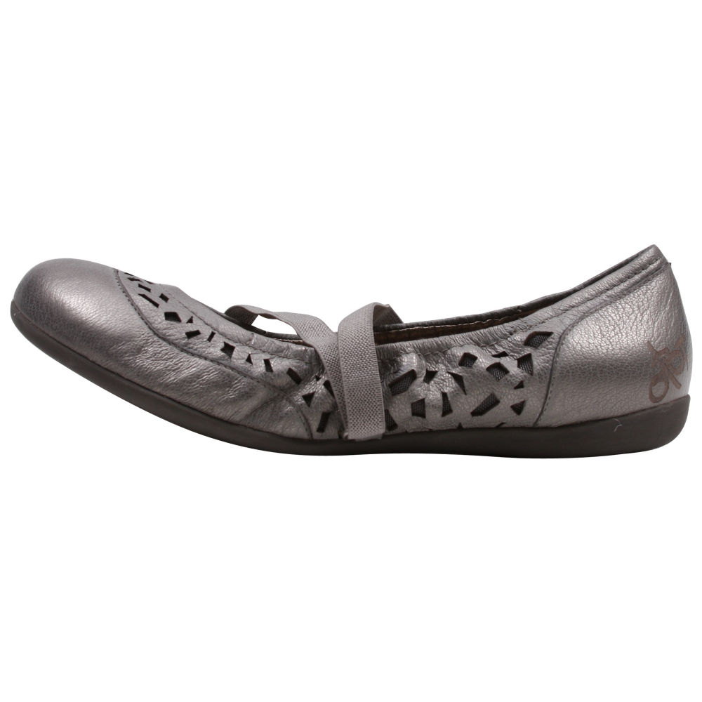 OTBT Marion Flats - Women - ShoeBacca.com