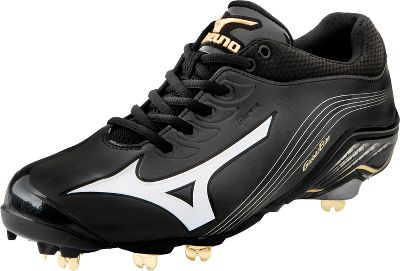 Mizuno Men's Global Elite Low Metal Baseball Cleats