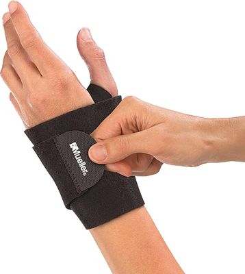 Mueller Wrist Support Wrap