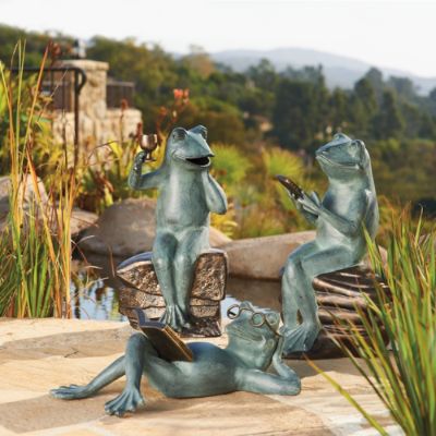 Socializing Frog Statues