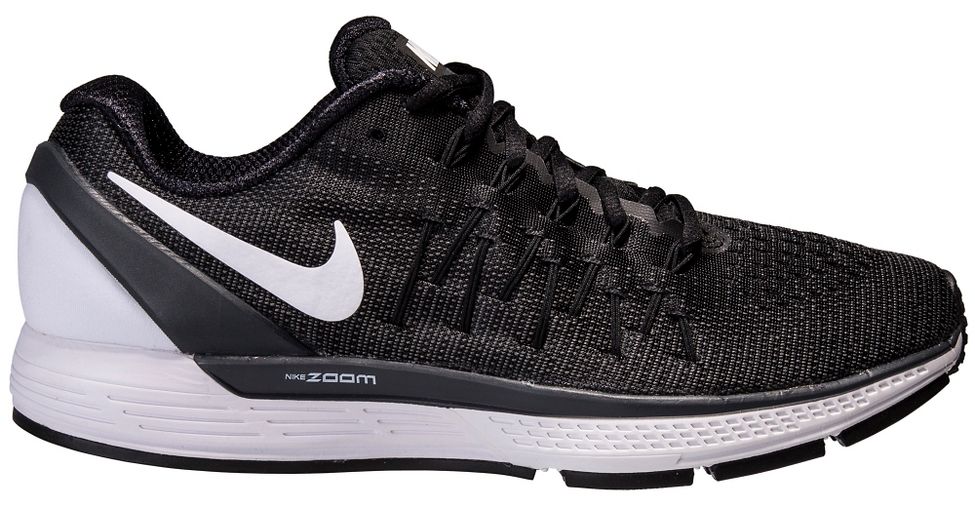 nike flywire tennis shoes