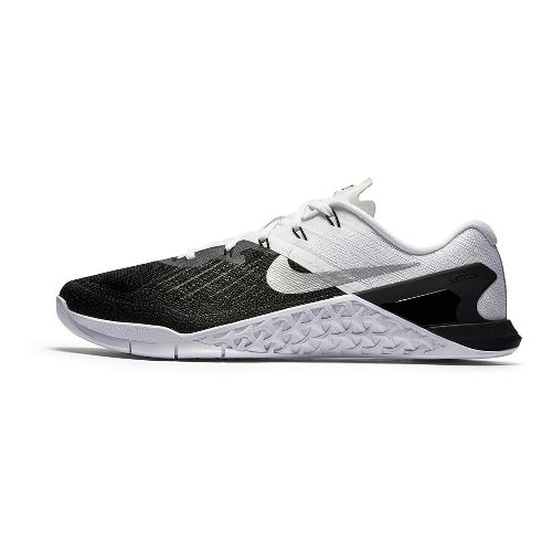 nike metcon 3 black and white