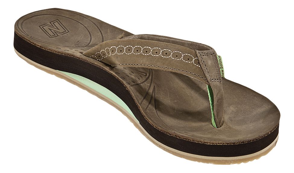 Womens New Balance Ruby Leather Thong Sandals Shoe