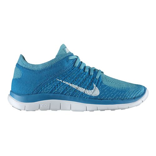 athletic shoes with heel support