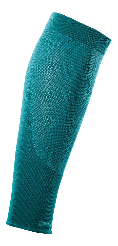 2XU Compression Performance Run Sleeve :: Proprietary knit structure with highly breathable panels for increased airflow and moisture management. Graduated compression to promote increased circulation during activity and recovery through proprietary Compression Fit Technology and knit structure. Engineered fabric and knit structure for multiple, zoned functionality: graduated fit, consistent pressure zone and muscle containment.   This web exclusive item ships separately within the continental U.S. only. You can count on this item to ship in 3-5 business days!