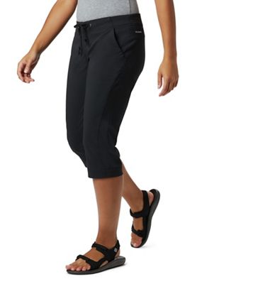 Columbia Women's Outdoor Capri - 4 - Black product image