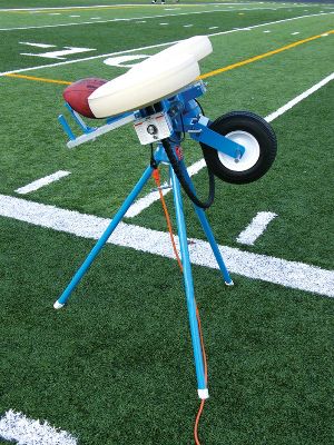 Jugs Football Throwing Machine – Strength/agility | Football