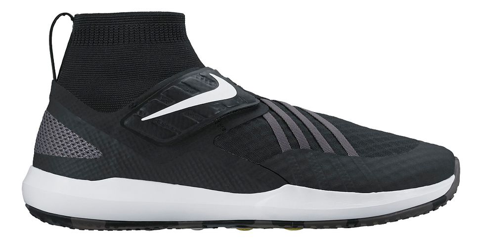 nike mid training shoes