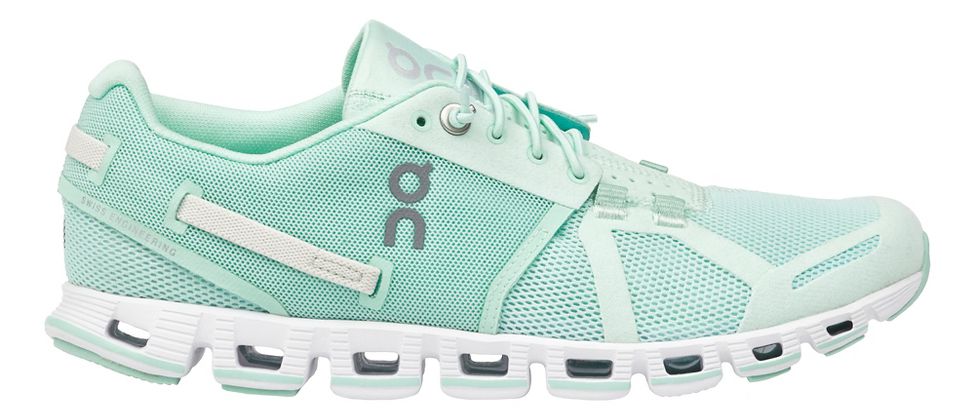 cloud tennis shoes womens