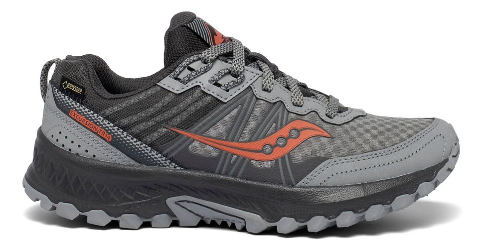 saucony trail trainers