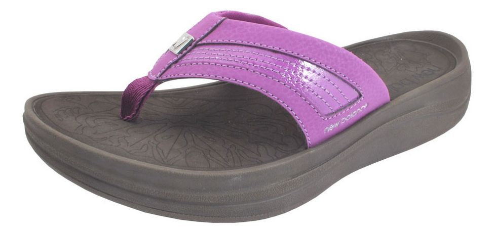 new balance revive women's sandals