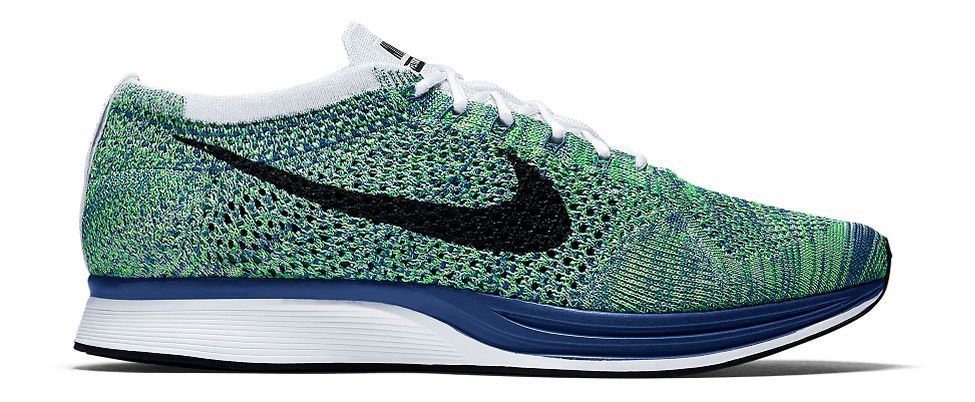 nike flyknit racer shoes